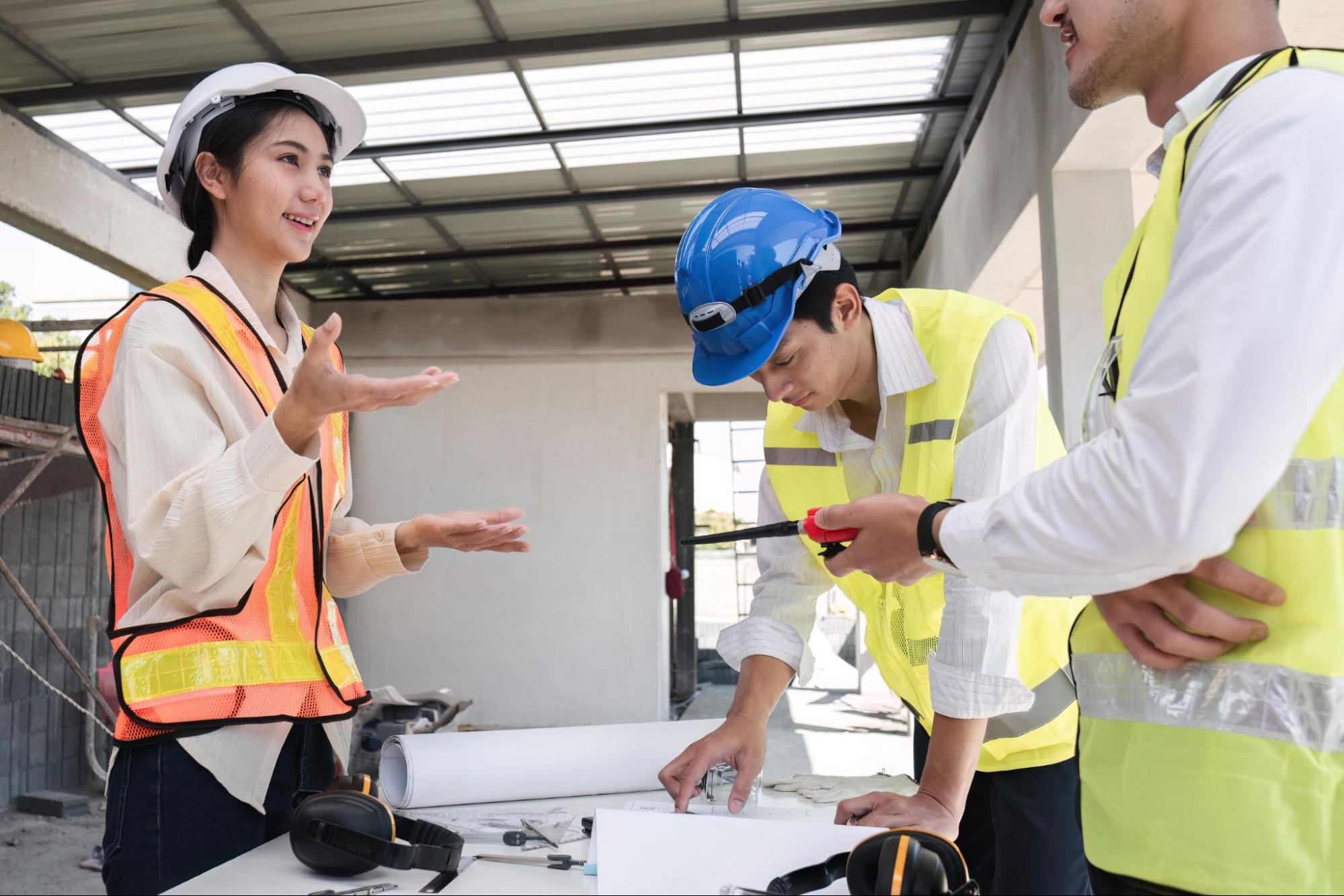 When Should You Collaborate With a Professional Contractor?
