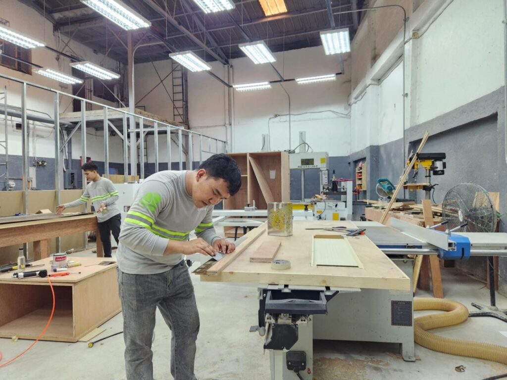 bespoke-joineries-vs-ready-made-furniture-whats-best-for-your-office