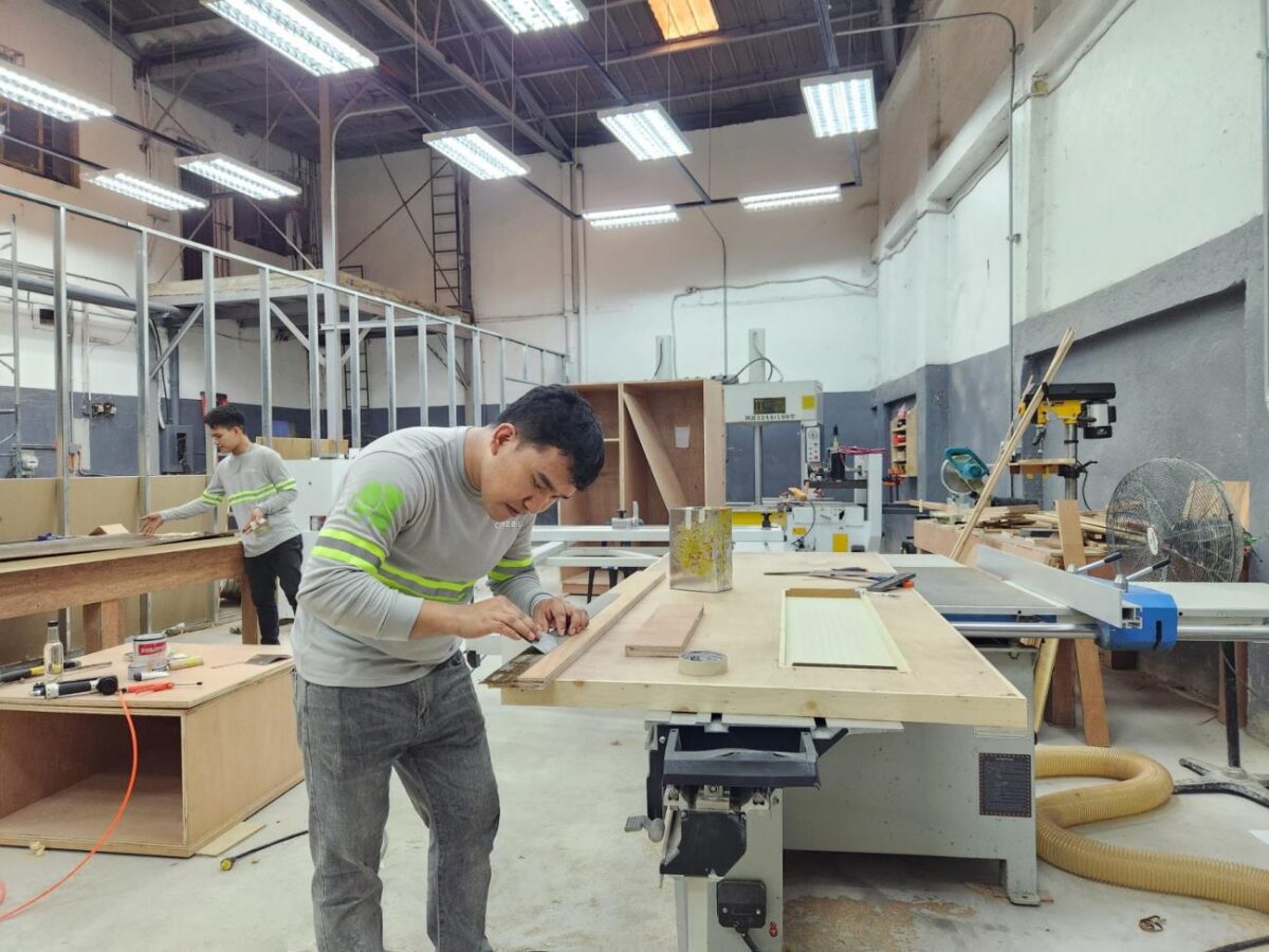 bespoke-joineries-vs-ready-made-furniture-whats-best-for-your-office